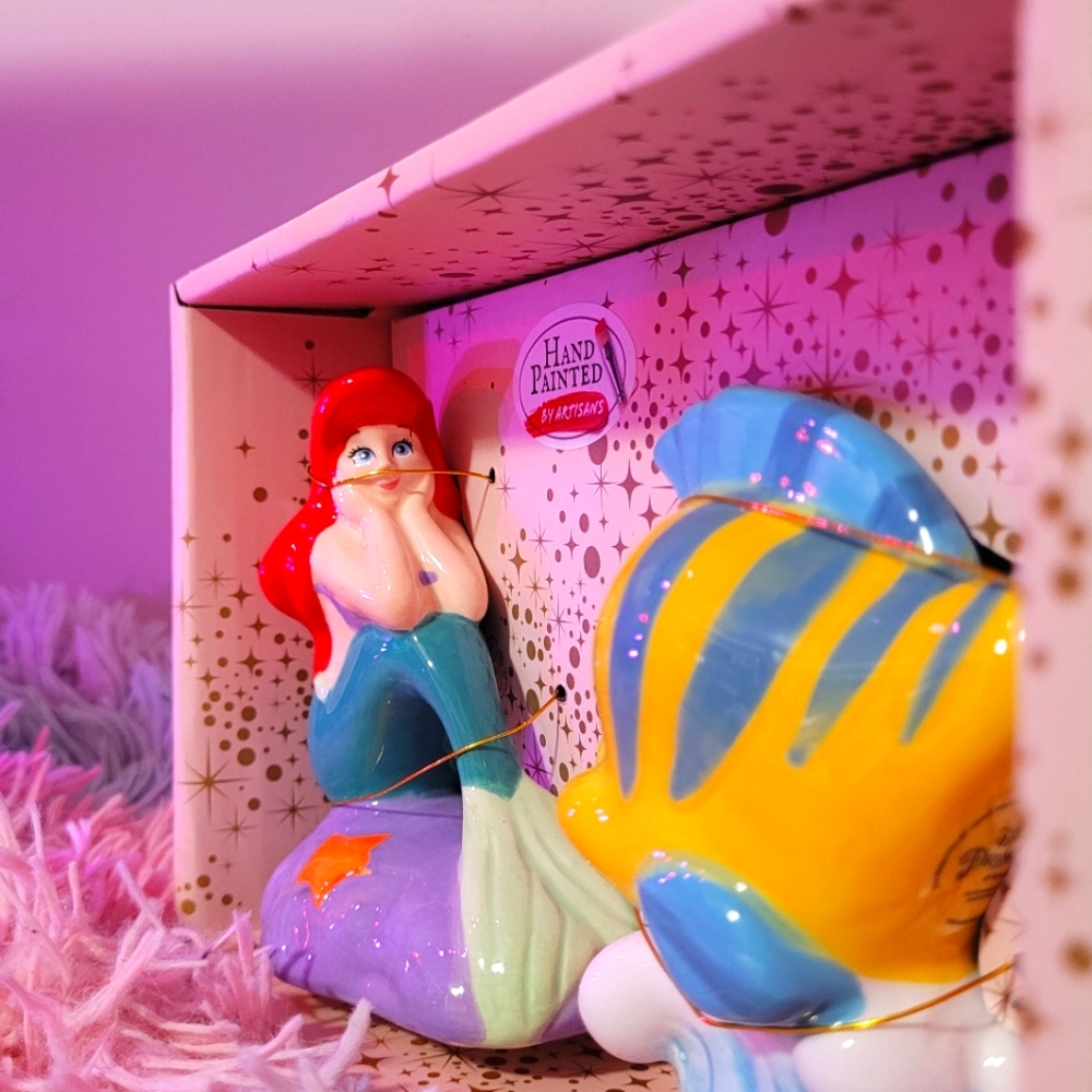 Ariel & Flounder Salt & Pepper Shakers - Picture 3 of 6